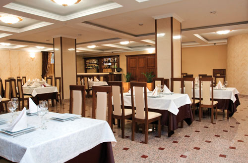 Зал в ресторане гостиницы Визит, Краснодар